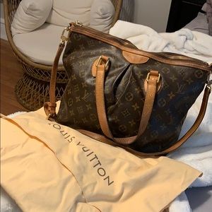VINTAGE large Louis Vuitton bag. Purchased 2008